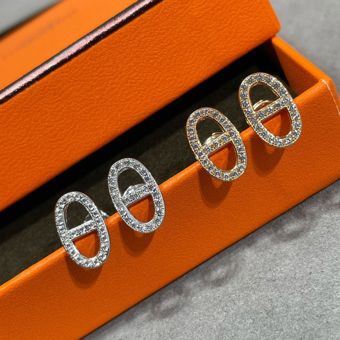 ¡®Imperial¡¯HM FULL DIAMOND PIG NOSE STUD EARRINGS