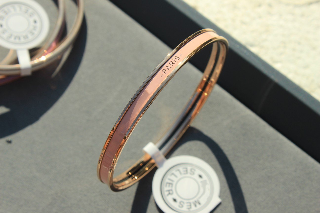 ¡®Imperial¡¯HM UNI BANGLE BAG