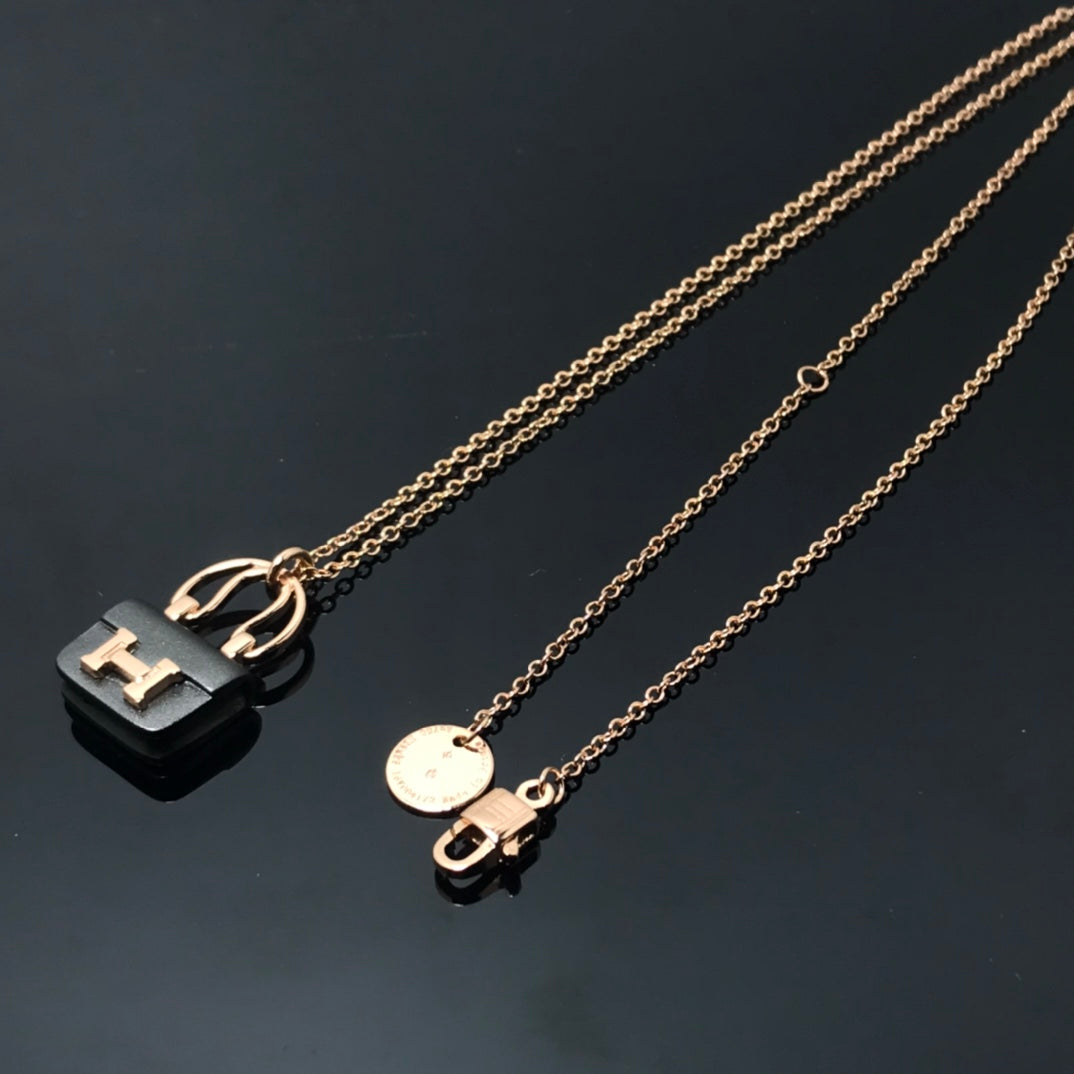 ¡®Imperial¡¯WOMEN'S HM AMULETTES CONSTANCE PENDANT NECKLACE