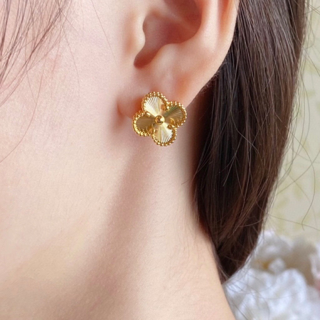 ¡®Imperial¡¯CLOVER MEDIUM STUD EARRINGS