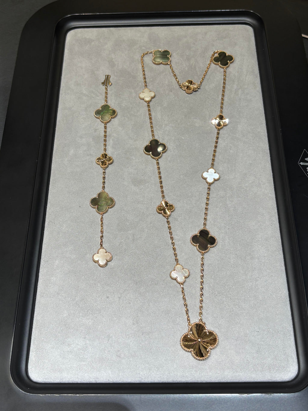 [¡®Imperial¡¯] 25 NEW CLOVER 15 MOTIFS GRAY MOTHER-OF-PEARL