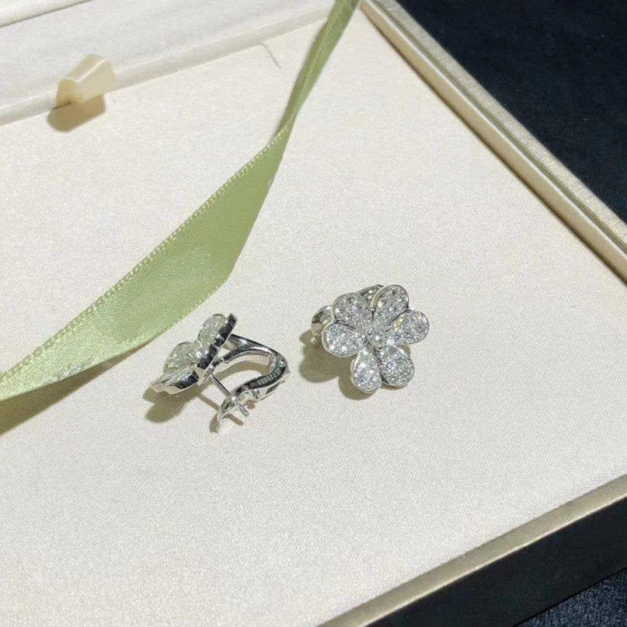 ¡®Imperial¡¯FRIVOLE SILVER FLOWER DIAMOND EARRINGS