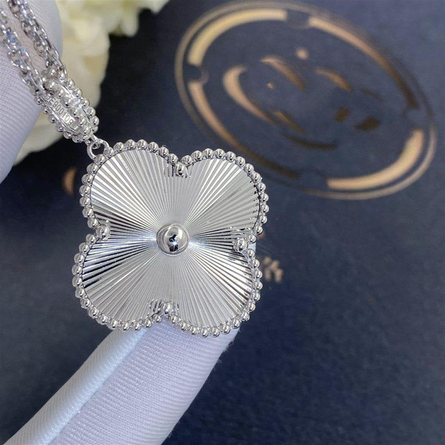 ¡®Imperial¡¯CLOVER 25MM SILVER BIG CLOVER NECKLACE