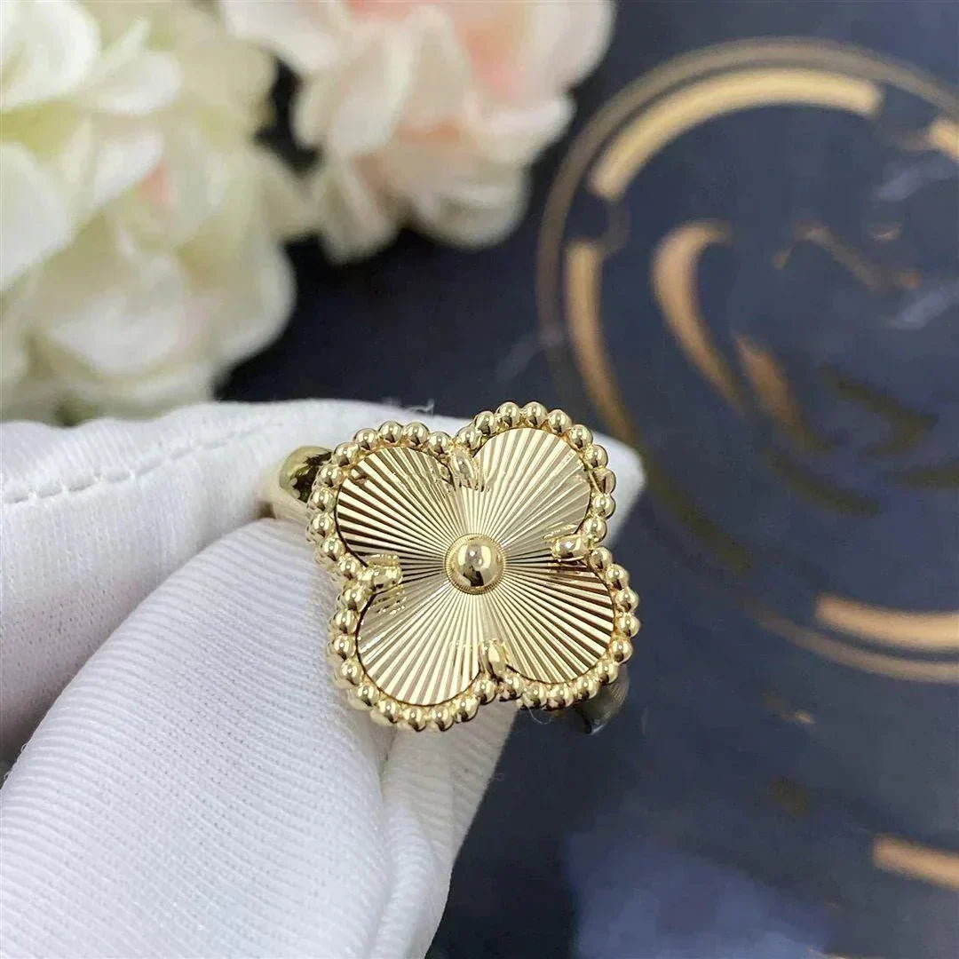 ¡®Imperial¡¯CLOVER GOLD RING