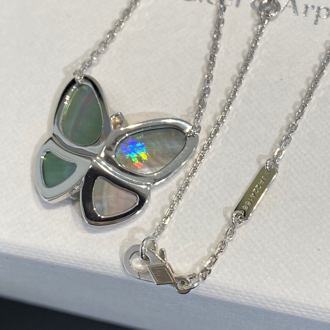 ¡®Imperial¡¯LARGE BUTTERFLY SILVER PENDANT DIAMOND NECKLACE