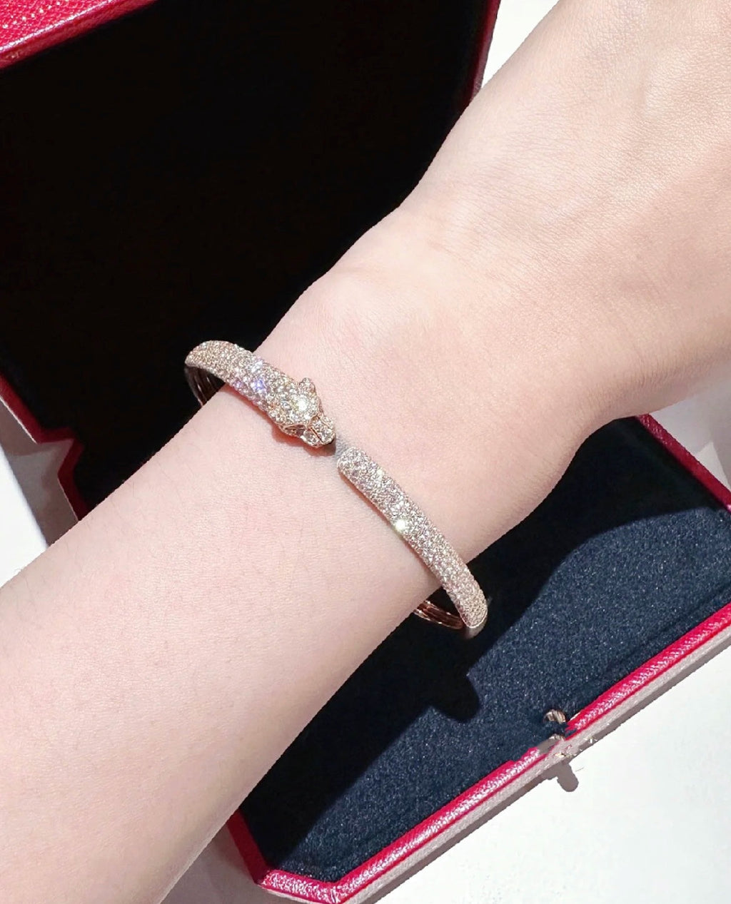 ¡®Imperial¡¯PANTHERE FULL DIAMOND OPEN BRACELET