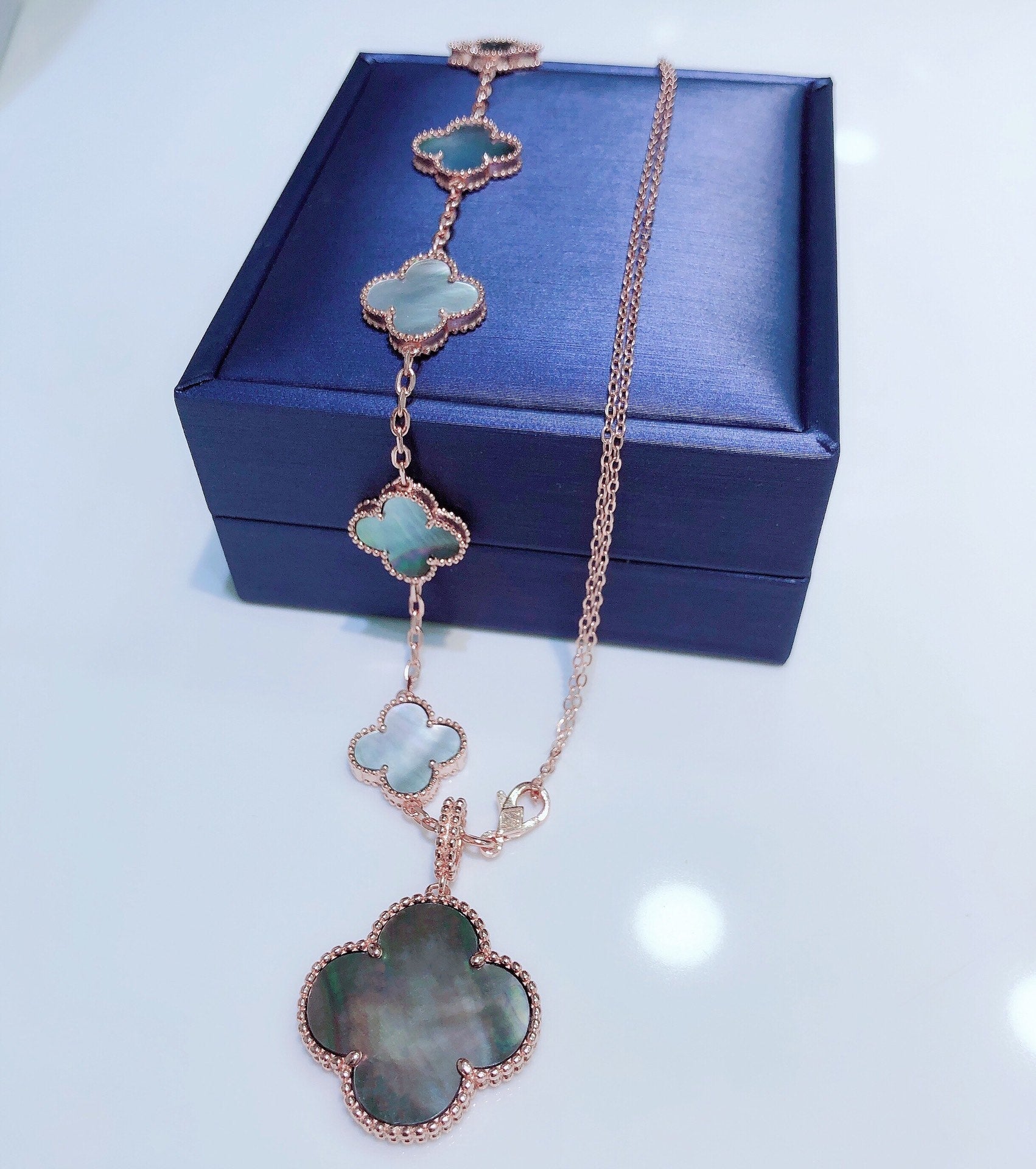 ¡®Imperial¡¯COMBINED BRACELET 5 MOTIFS AND NECKLACE DARK MOP ROSE GOLD