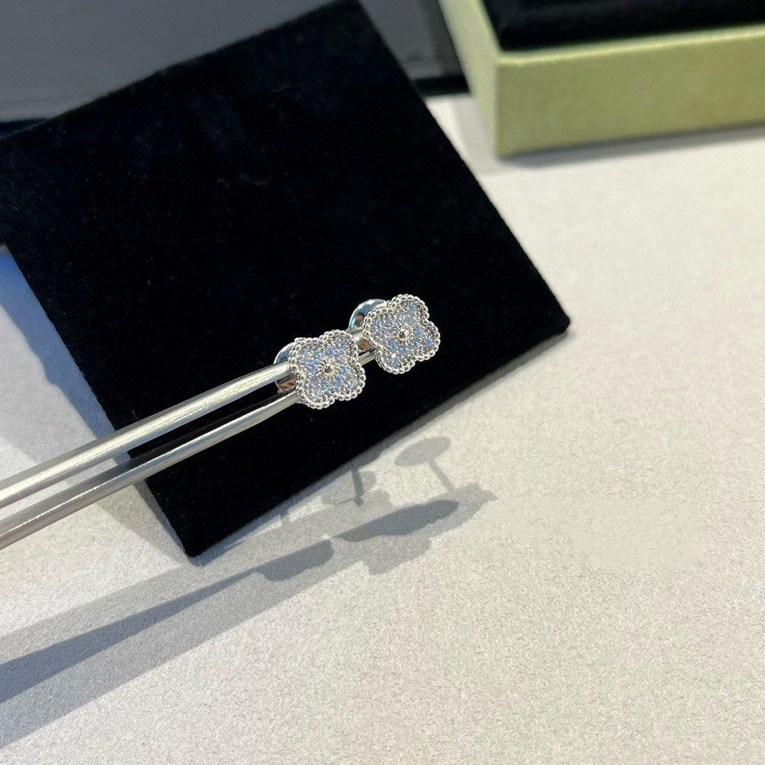 ¡®Imperial¡¯CLOVER MINI DIAMOND STUD EARRINGS